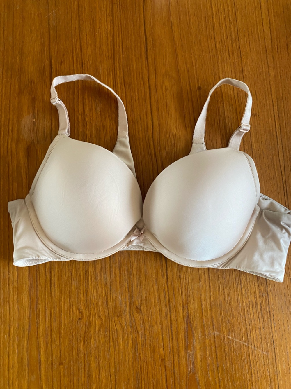 Plunge push up bra 
Wide comfort band 
Supportive